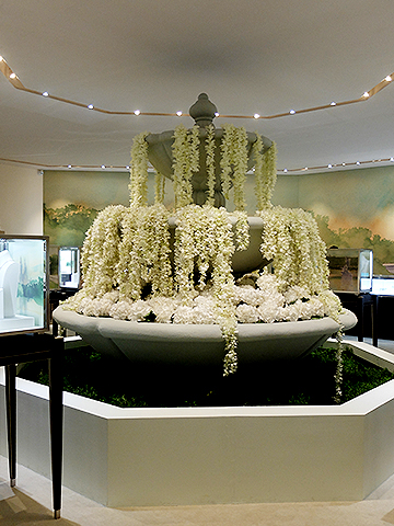 如果想学习花艺，该怎样选择花艺培训学校呢？